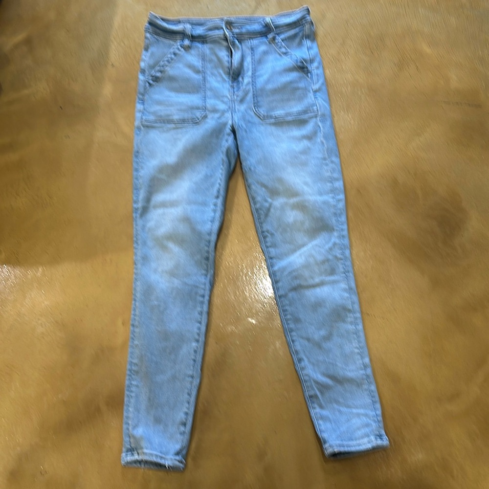 American Eagle stretch jeans in very good condition, worn only once.